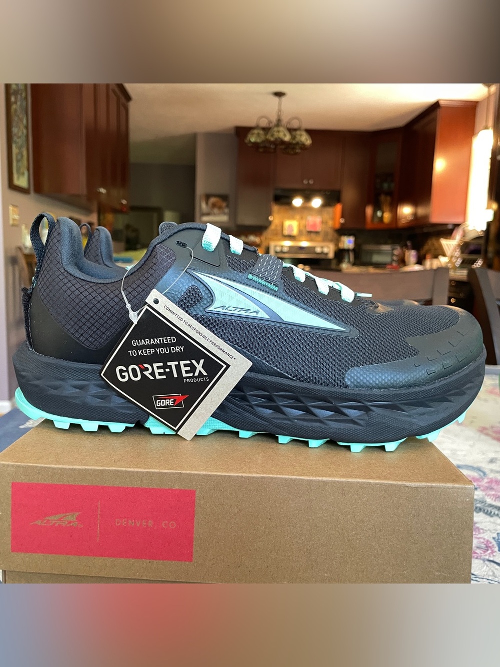 Altra Timp 5 GTX Black 9.5 NIB - Picture 3 of 9